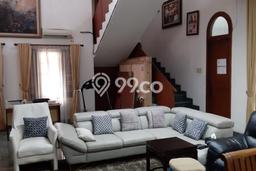 Ready to Use! Luxury House LT 365m2 Desain Elegan di Senopati Ready to Use! Luxury House LT 365m2 Desain Elegan di Senopati