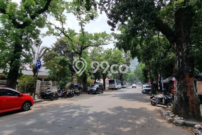 Area Ramai! Ruko Dijual di Kebayoran Baru untuk Bisnis Luas Bangunan 2000m2 Area Ramai! Ruko Dijual di Kebayoran Baru untuk Bisnis Luas Bangunan 2000m2