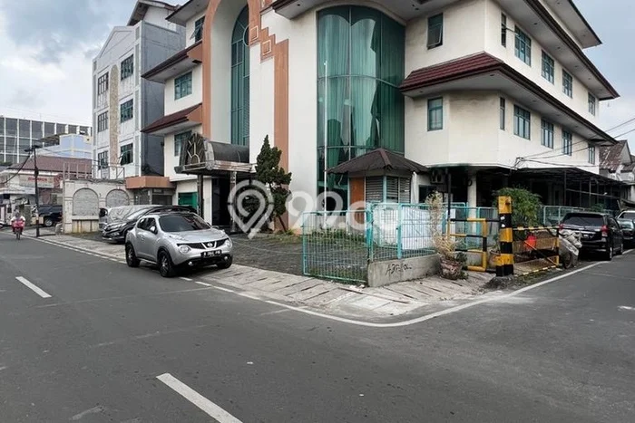 Komersial Komersial Dijual di Senen Jakarta Pusat LT 878m2 & LB 1555m2 Komersial Komersial Dijual di Senen Jakarta Pusat LT 878m2 & LB 1555m2