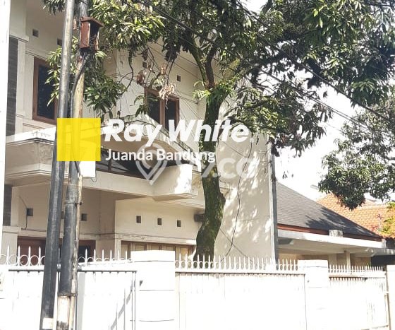 Rumah Mewah Dijual LT 221m2 di Cicendo, Bandung Rumah Mewah Dijual LT 221m2 di Cicendo, Bandung