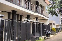 Dijual Hunian Rumah Nyaman 5 Kamar di Soekarno Hatta, Bandung Dijual Hunian Rumah Nyaman 5 Kamar di Soekarno Hatta, Bandung