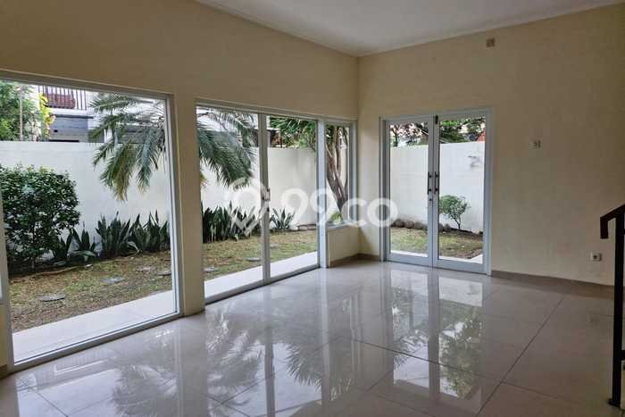 Hunian Elit LB 156m2 Siap Huni Desain Elegan di Pangkalan Jati, Depok Hunian Elit LB 156m2 Siap Huni Desain Elegan di Pangkalan Jati, Depok