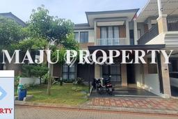 Rumah kawasan Kota Wisata, Ready, 4 KM, Akses Kota Wisata, Jakarta Timur, Jakarta Timur, Luas 200m² Bangunan 220m² Rumah kawasan Kota Wisata, Ready, 4 KM, Akses Kota Wisata, Jakarta Timur, Jakarta Timur, Luas 200m² Bangunan 220m²