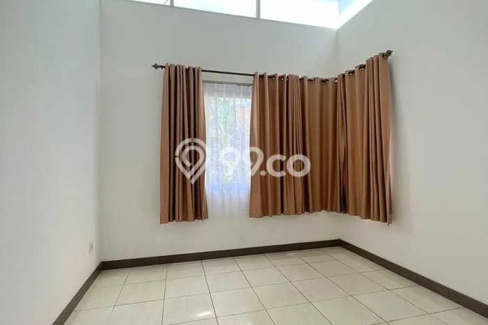 Sewa Rumah Murah di Kota Baru Parahyangan Bandung dengan 3 KT Sewa Rumah Murah di Kota Baru Parahyangan Bandung dengan 3 KT