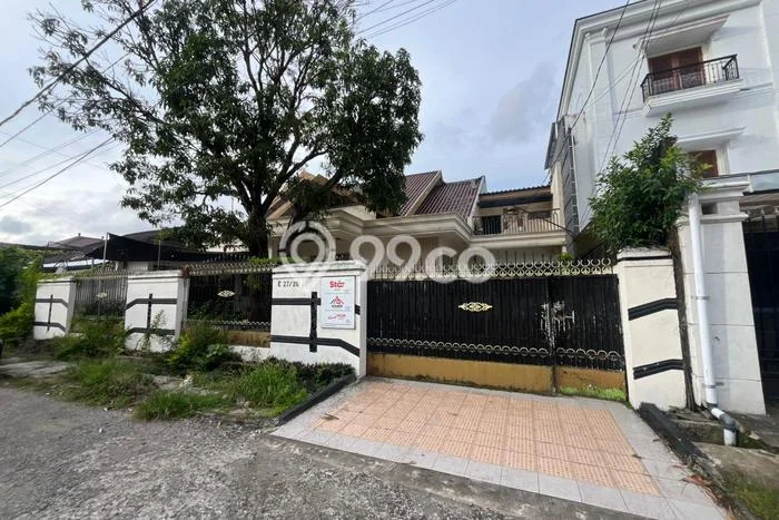 Rumah Elit Modern Tanpa Renovasi di Tidung Makassar Rumah Elit Modern Tanpa Renovasi di Tidung Makassar