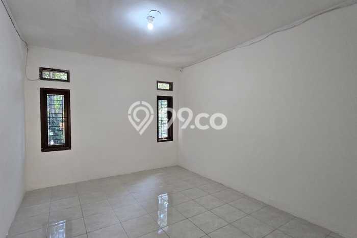 DREAM HOME! Rumah area Bandung Kidul, 5 KT, Free Banjir, Luas 126m2m² LB 190m2m² DREAM HOME! Rumah area Bandung Kidul, 5 KT, Free Banjir, Luas 126m2m² LB 190m2m²