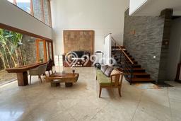 FEATURED! Rumah Nyaman area Bandung Kidul, Luas 540m2m² Bangunan 500m2m² FEATURED! Rumah Nyaman area Bandung Kidul, Luas 540m2m² Bangunan 500m2m²