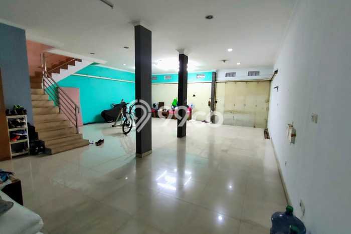 Ruko Komersial Dijual di Regol Bandung LT 156m2 & LB 250m2 Ruko Komersial Dijual di Regol Bandung LT 156m2 & LB 250m2