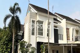 Rumah Luxury Modern Siap Huni di Gading Serpong Tangerang Rumah Luxury Modern Siap Huni di Gading Serpong Tangerang
