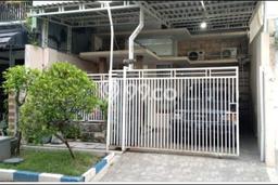 For Sale Hunian Rumah Terawat 3 Kamar di Pondok Tjandra, Sidoarjo For Sale Hunian Rumah Terawat 3 Kamar di Pondok Tjandra, Sidoarjo