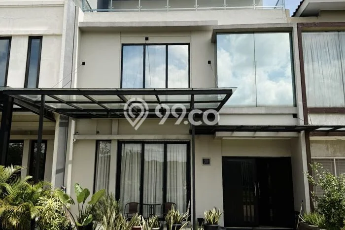 Rumah Luxury Modern Tanpa Renovasi di Pantai Indah Kapuk Jakarta Utara Rumah Luxury Modern Tanpa Renovasi di Pantai Indah Kapuk Jakarta Utara