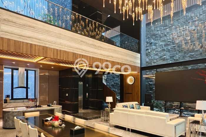 Rumah Mewah LB 1300m2 Siap Pakai Desain Elegan di Pantai Indah Kapuk, Jakarta Utara Rumah Mewah LB 1300m2 Siap Pakai Desain Elegan di Pantai Indah Kapuk, Jakarta Utara