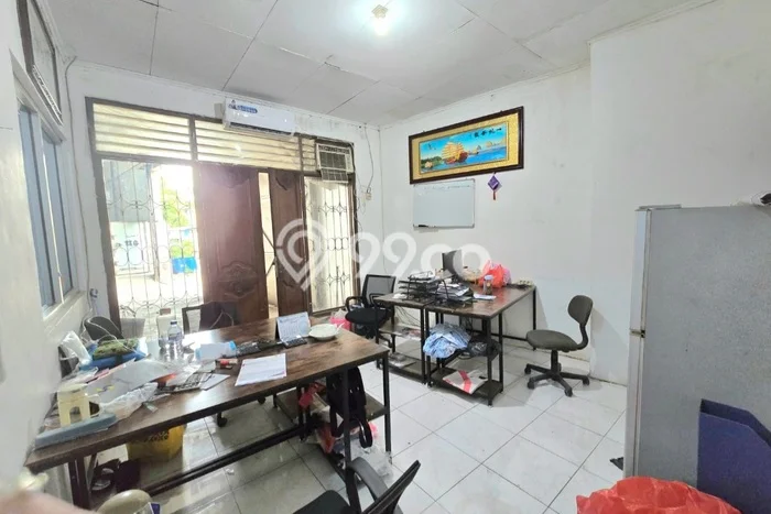 Gudang Disewa di Jakarta Utara dengan LB 1500m2 Area Komersial Ramai Gudang Disewa di Jakarta Utara dengan LB 1500m2 Area Komersial Ramai