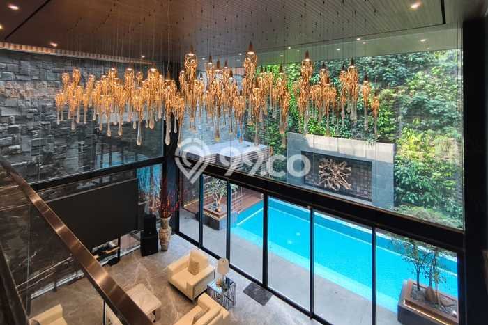 Rumah Mewah LB 1300m2 Siap Pakai Desain Elegan di Pantai Indah Kapuk, Jakarta Utara Rumah Mewah LB 1300m2 Siap Pakai Desain Elegan di Pantai Indah Kapuk, Jakarta Utara
