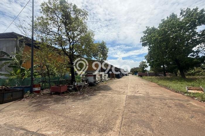 Dijual Pabrik Kawasan Strategis di , Luas 13450m2m², Jalan Raya Dijual Pabrik Kawasan Strategis di , Luas 13450m2m², Jalan Raya