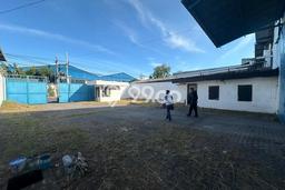 Jual Gudang di , Luas 1050m2m², Kawasan Potensial, Jalan Utama Jual Gudang di , Luas 1050m2m², Kawasan Potensial, Jalan Utama