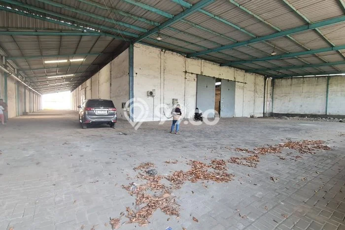 Unit Komersial Disewakan di Surabaya Area Strategis Harga Kompetitif Unit Komersial Disewakan di Surabaya Area Strategis Harga Kompetitif