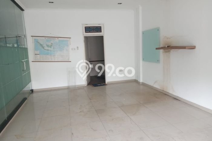 Disewakan Rumah Strategis Harga Murah di Surabaya Disewakan Rumah Strategis Harga Murah di Surabaya