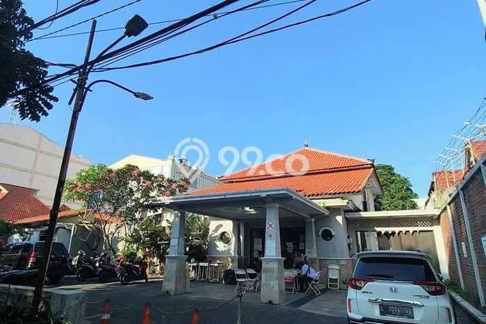 Unit Komersial Disewakan di Dr Sutomo di Area Ramai & Strategis Unit Komersial Disewakan di Dr Sutomo di Area Ramai & Strategis