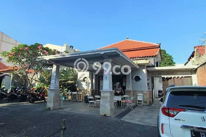 Unit Komersial Disewakan di Dr Sutomo di Area Ramai & Strategis Unit Komersial Disewakan di Dr Sutomo di Area Ramai & Strategis