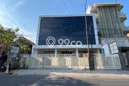 Ruko untuk Disewa di Pusat Surabaya Luas Bangunan 300m2 Ruko untuk Disewa di Pusat Surabaya Luas Bangunan 300m2