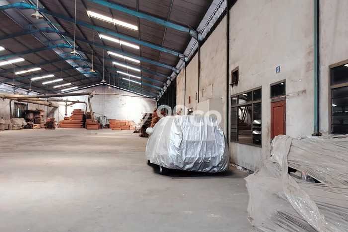 Gudang untuk Disewa di Pusat Surabaya Luas Bangunan 1700m2 Gudang untuk Disewa di Pusat Surabaya Luas Bangunan 1700m2