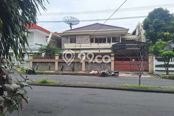 UNIT TERBATAS! Rumah area , 6 KT, LT 600m2m² LB 550m2m² UNIT TERBATAS! Rumah area , 6 KT, LT 600m2m² LB 550m2m²