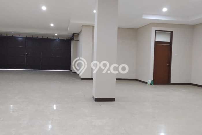 Disewakan Ruko Strategis Kawasan Otista, Luas 300m², Lokasi Berkembang Disewakan Ruko Strategis Kawasan Otista, Luas 300m², Lokasi Berkembang