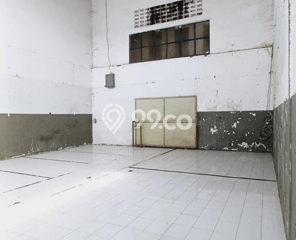 Gudang Strategis Kawasan Leuwi Gajah, Luas 1400m², Area Komersial Gudang Strategis Kawasan Leuwi Gajah, Luas 1400m², Area Komersial