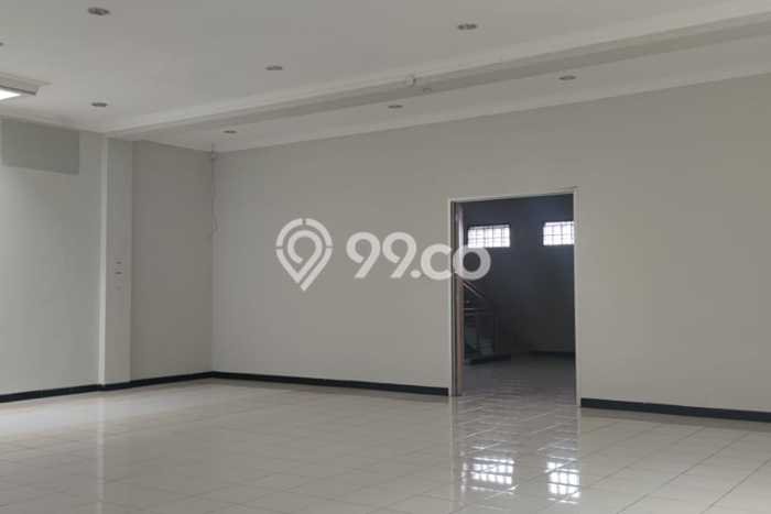 AREA BERKEMBANG! Kantor For Rent di Turangga, Luas 600m², Siap Usaha AREA BERKEMBANG! Kantor For Rent di Turangga, Luas 600m², Siap Usaha