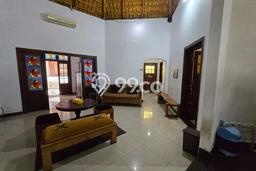 Rumah Bagus Disewakan di Riau, Bandung LT 907m2, LB 450m2 Rumah Bagus Disewakan di Riau, Bandung LT 907m2, LB 450m2