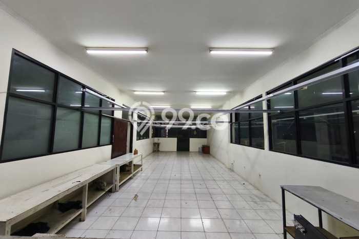Gudang Disewa di Bandung dengan LB 900m2 Area Komersial Ramai Gudang Disewa di Bandung dengan LB 900m2 Area Komersial Ramai