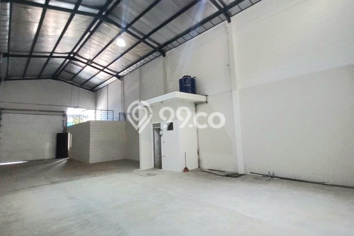 AREA BERKEMBANG! Gudang Disewakan di Kutawaringin, Luas 240m2m², Siap Bisnis AREA BERKEMBANG! Gudang Disewakan di Kutawaringin, Luas 240m2m², Siap Bisnis