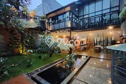 Rumah Elit Modern Tanpa Renovasi di Cipaku Bandung Rumah Elit Modern Tanpa Renovasi di Cipaku Bandung