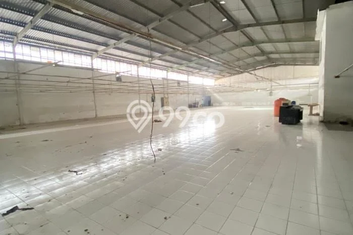 Gudang untuk Disewa di Pusat Bandung Luas Bangunan 1300m2 Gudang untuk Disewa di Pusat Bandung Luas Bangunan 1300m2