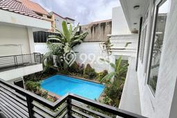 For Sale! Luxury House LT 787m2 Desain Elegan di Kemang For Sale! Luxury House LT 787m2 Desain Elegan di Kemang