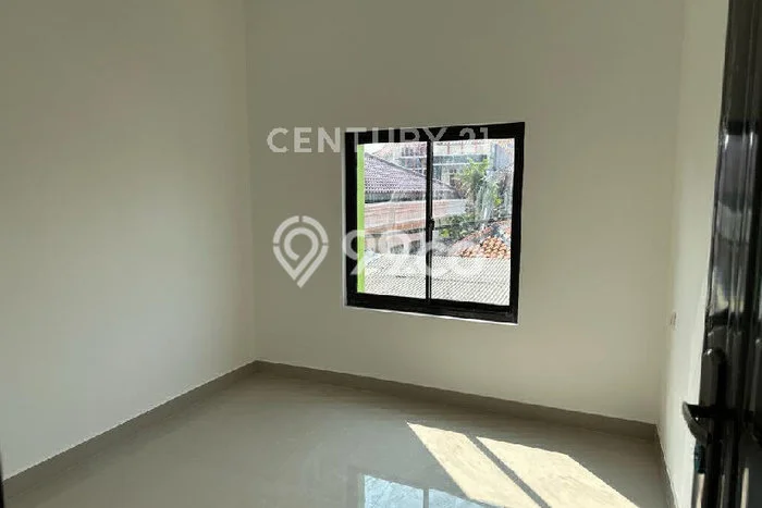 Rumah Luas Asri 3 KT Siap Huni di Percetakan Negara Jakarta Pusat Rumah Luas Asri 3 KT Siap Huni di Percetakan Negara Jakarta Pusat