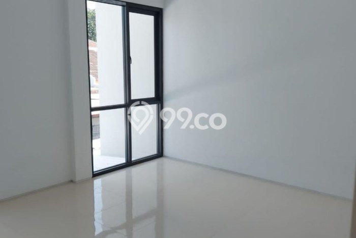 Dijual Cepat Rumah Strategis LT 96m2 LB 96m2 di Surabaya Cocok untuk Hunian Dijual Cepat Rumah Strategis LT 96m2 LB 96m2 di Surabaya Cocok untuk Hunian