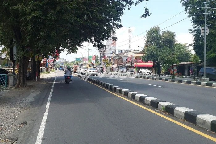 Kavling Tanah untuk Disewa di Condong Catur Lahan Luas 3250m2 Kavling Tanah untuk Disewa di Condong Catur Lahan Luas 3250m2