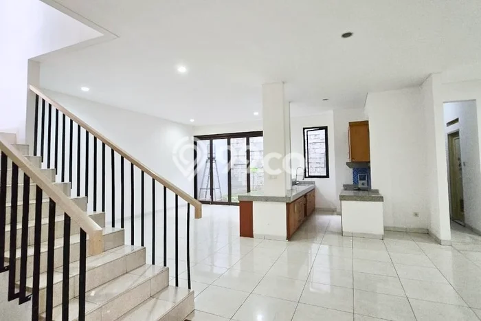 Rumah Elit LB 183m2 Siap Huni Desain Elegan di Alam Sutera, Tangerang Rumah Elit LB 183m2 Siap Huni Desain Elegan di Alam Sutera, Tangerang