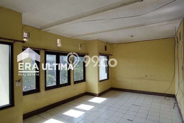 Unit Ruko Disewa Lokasi Batununggal, Bandung Spesifikasi Luas Bangunan 220m2 Unit Ruko Disewa Lokasi Batununggal, Bandung Spesifikasi Luas Bangunan 220m2