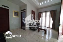 For Sale! Premium House LT 328m2 Desain Elegan di Cipaganti For Sale! Premium House LT 328m2 Desain Elegan di Cipaganti