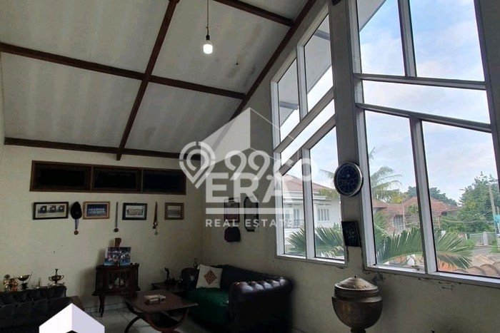Ready to Use! Luxury House LT 297m2 Desain Elegan di Cihanjuang Ready to Use! Luxury House LT 297m2 Desain Elegan di Cihanjuang