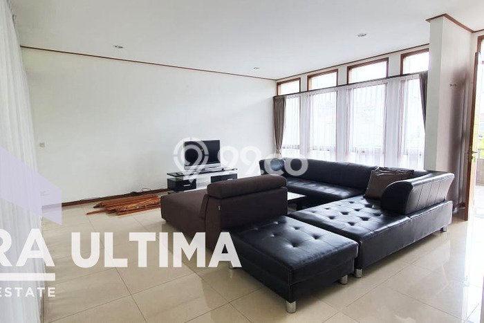 Rumah sewa siap huni 5 Kamar Tidur di Setra Duta, Bandung Rumah sewa siap huni 5 Kamar Tidur di Setra Duta, Bandung