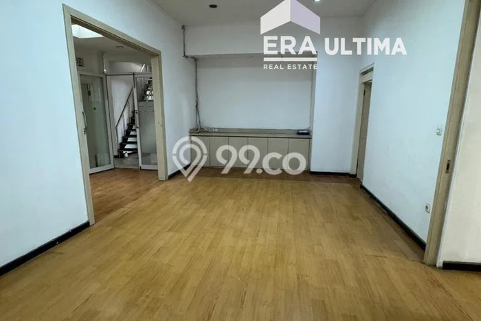 Disewakan! Rumah 6 Kamar Tidur &
2 Kamar Mandi di Buah Batu, Bandung Disewakan! Rumah 6 Kamar Tidur &
2 Kamar Mandi di Buah Batu, Bandung