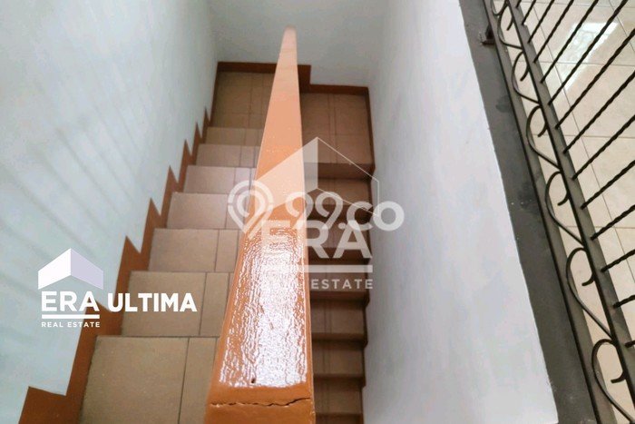 For Sale Rumah 4 Kamar Lokasi Strategis Nyaman dan Strategis di Babakan Ciparay For Sale Rumah 4 Kamar Lokasi Strategis Nyaman dan Strategis di Babakan Ciparay