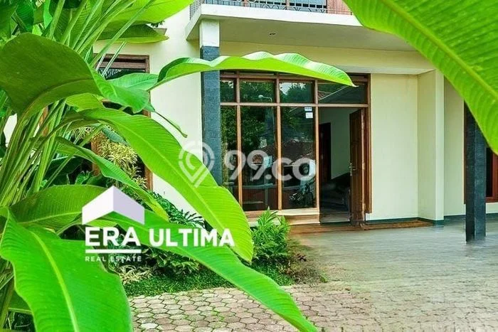 Disewakan! Rumah 4 Kamar Tidur &
5 Kamar Mandi di ciumbuleuit, Bandung Disewakan! Rumah 4 Kamar Tidur &
5 Kamar Mandi di ciumbuleuit, Bandung