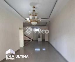 Disewakan! Rumah 2 Kamar Tidur &
4 Kamar Mandi di Turangga, Bandung Disewakan! Rumah 2 Kamar Tidur &
4 Kamar Mandi di Turangga, Bandung