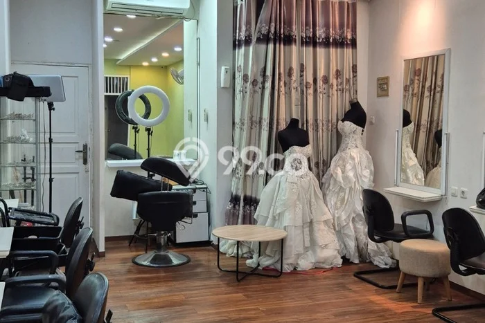 Unit Ruko Dijual di Jakarta Barat LT 56m2 & LB 79m2 Unit Ruko Dijual di Jakarta Barat LT 56m2 & LB 79m2