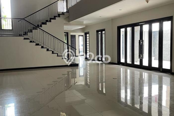 Disewakan Rumah Harga Terjangkau di Graha Surabaya Punya 6 KT Disewakan Rumah Harga Terjangkau di Graha Surabaya Punya 6 KT